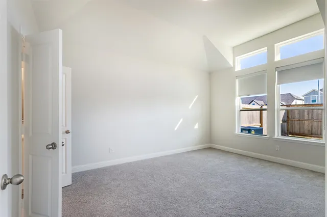 a view of empty room with window