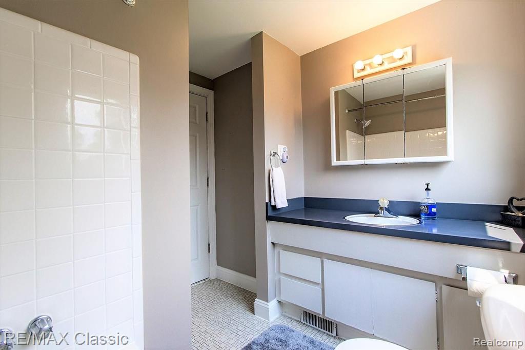 40611 West 10 Mile Road Novi, MI 48375 - Photo 39 of 42