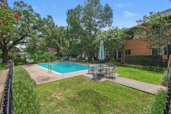$175,000 | 4020 Blue Bonnet Boulevard, Unit K, Houston, TX 77025