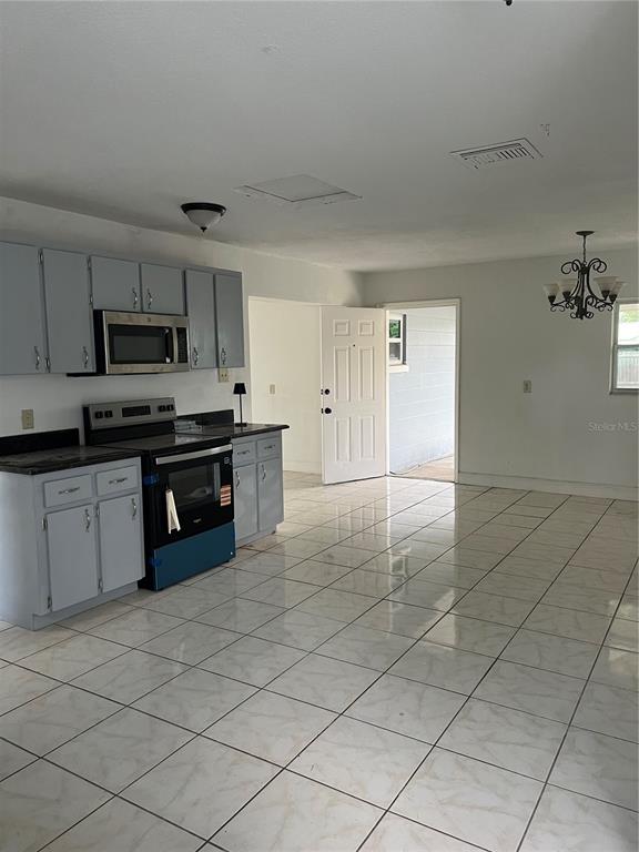 14405 Daring Avenue Orlando, FL 32826 - Photo 5 of 12