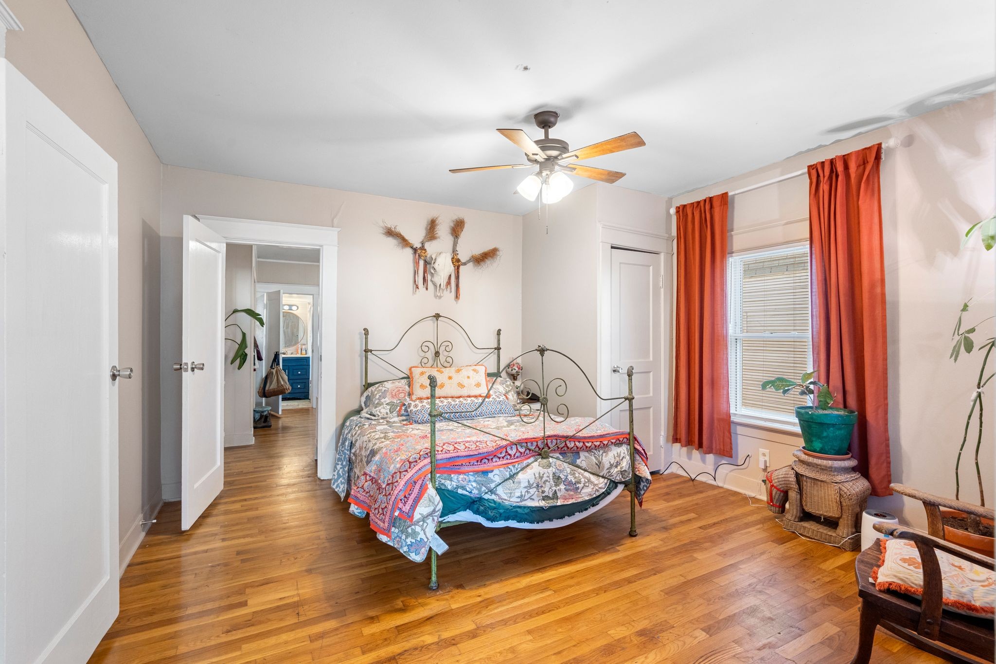 1712 County Hospital Road Nashville, TN 37218 - Photo 15 of 31 a bedroom with furniture and a window