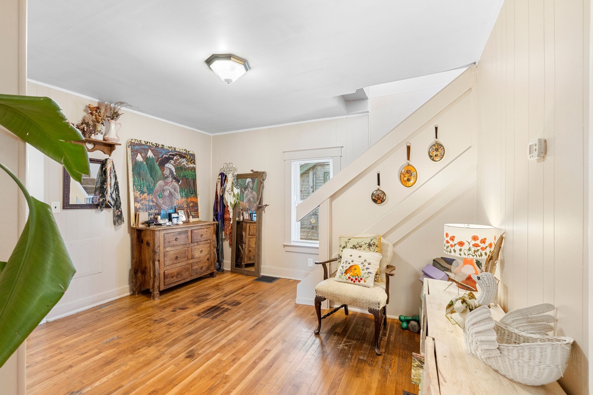 1712 County Hospital Road Nashville, TN 37218 - Photo 19 of 31 a living room with furniture and a wooden floor