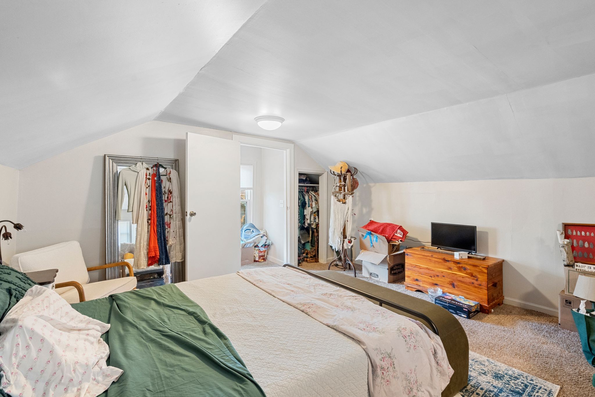 1712 County Hospital Road Nashville, TN 37218 - Photo 24 of 31 a bedroom with a bed and dresser