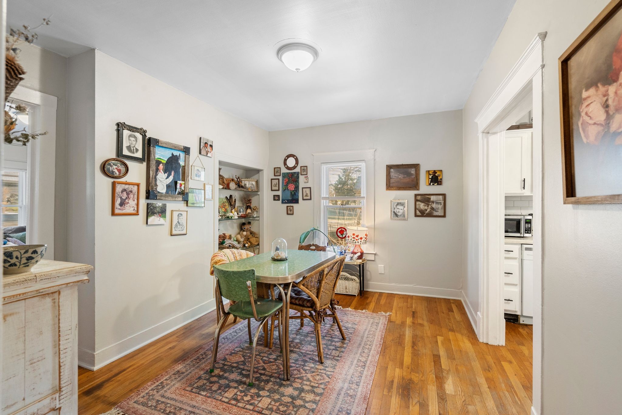 1712 County Hospital Road Nashville, TN 37218 - Photo 8 of 31 a view of a dining room with furniture