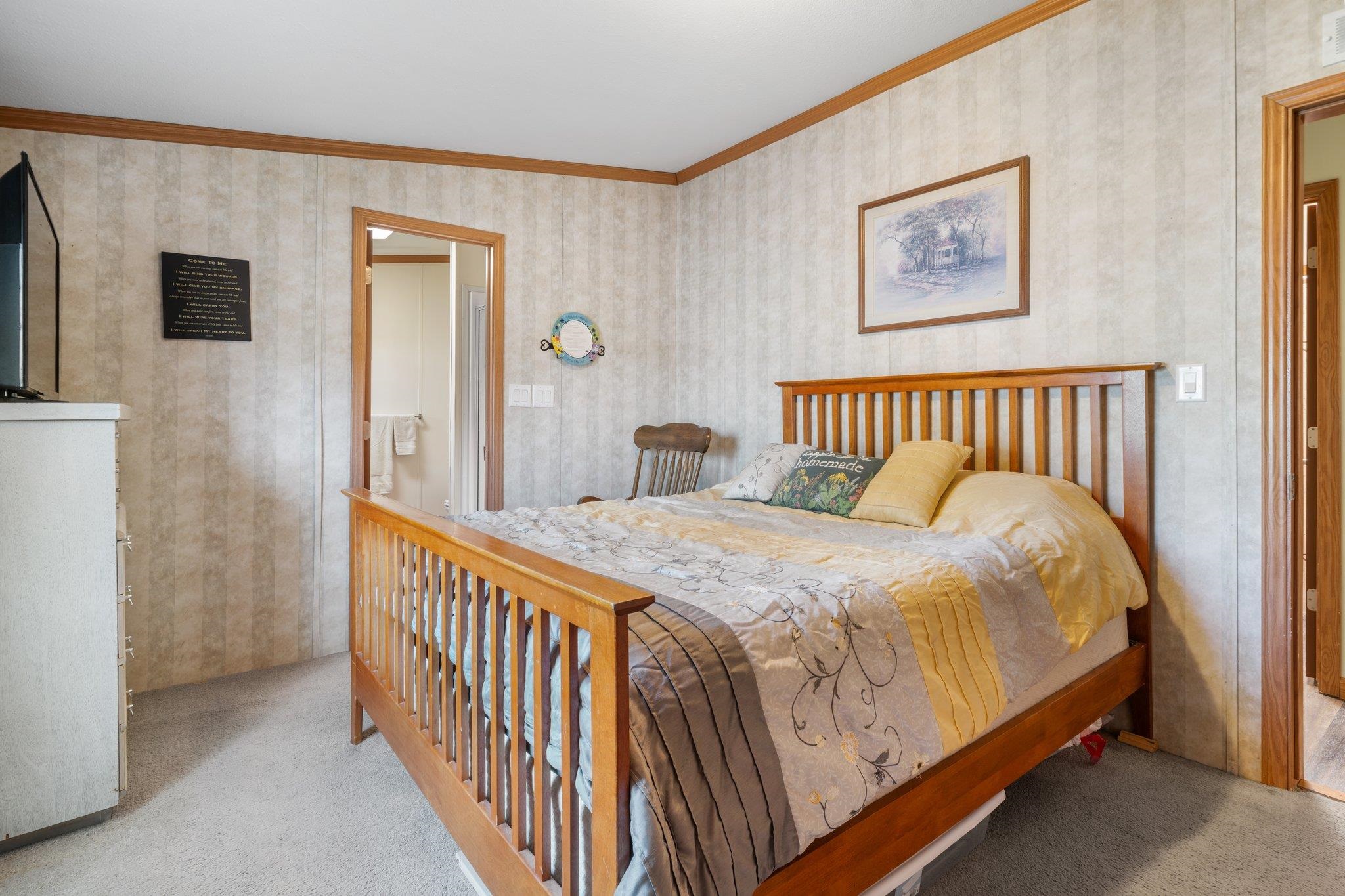 15 West Lane Rochester, NH 03867 - Photo 17 of 35
