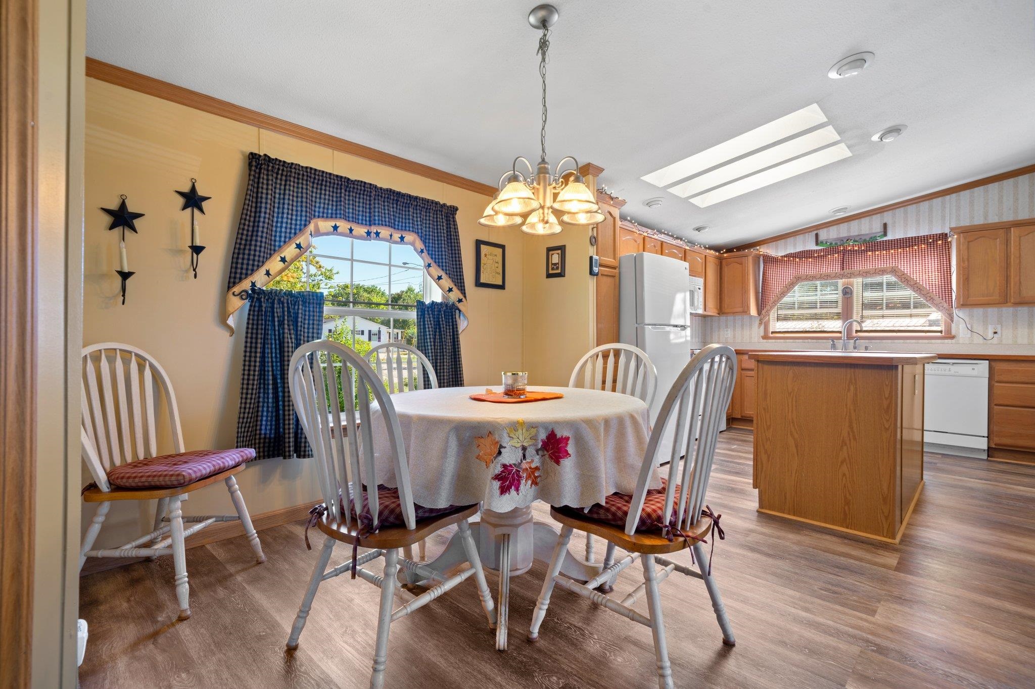15 West Lane Rochester, NH 03867 - Photo 4 of 35