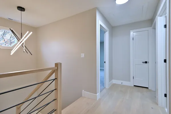 $695,000 | 656 Comstock Avenue, Elmhurst, IL 60126