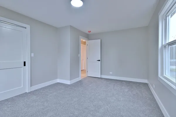 $695,000 | 656 Comstock Avenue, Elmhurst, IL 60126