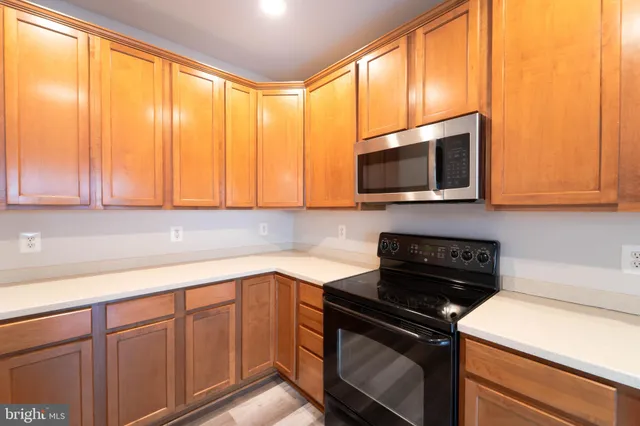 $2,600 | 1002 Hoke Lane, Fredericksburg, VA 22401