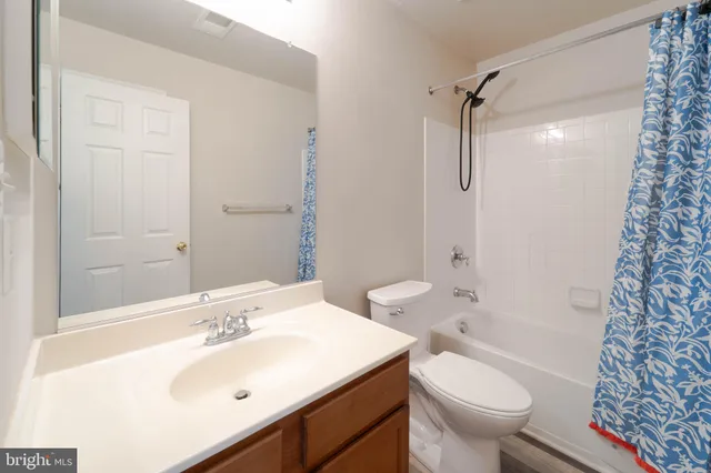 $2,600 | 1002 Hoke Lane, Fredericksburg, VA 22401