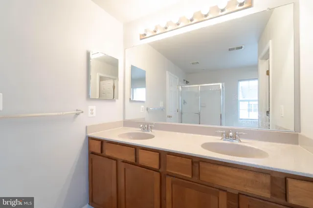 $2,600 | 1002 Hoke Lane, Fredericksburg, VA 22401