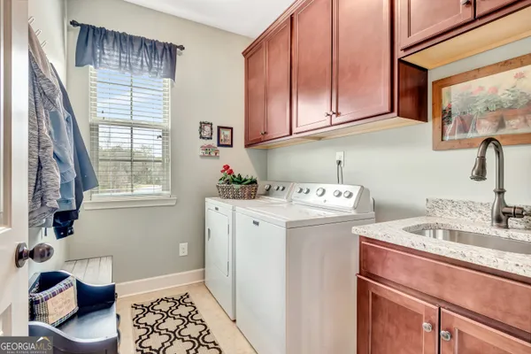 $539,000 | 32 Austin Storey Circle, Newnan, GA 30263