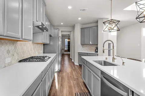 $3,100 | 17685 Martin Crk Lane, Montgomery, TX 77316