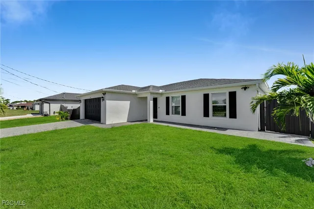 $2,300 | 3095 Northwest 4th Place, Cape Coral, FL 33993