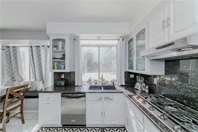 $799,999 | 23759 Heliotrope Way, Moreno Valley, CA 92557