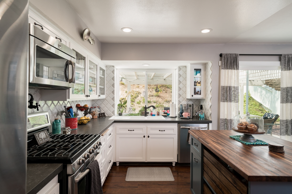 1989 Longfellow Road Vista, CA 92081 - Photo 7 of 23 Gallery Image 7