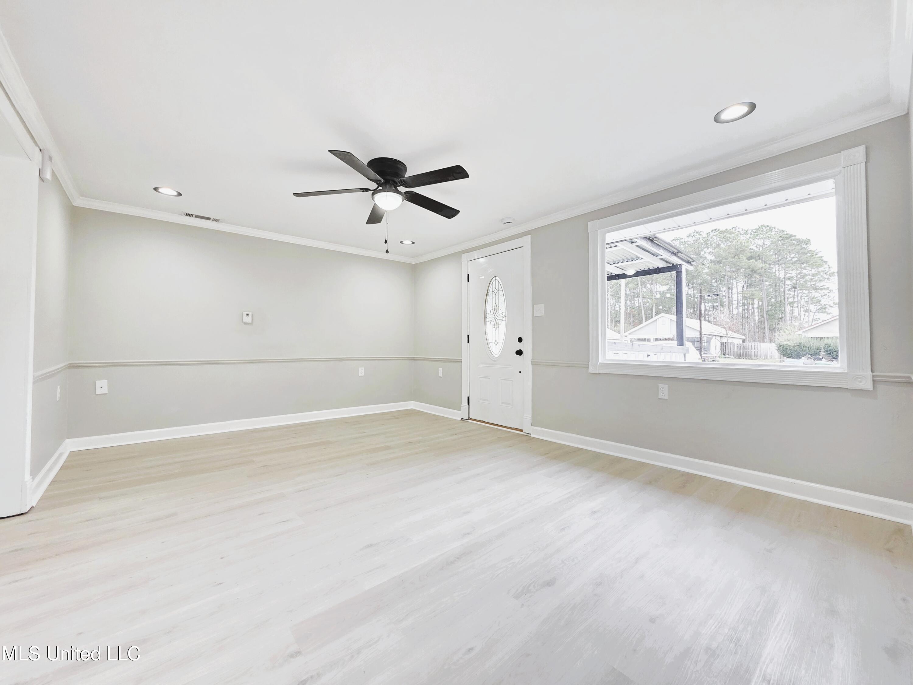 9619 Nevada Avenue Vancleave, MS 39565 - Photo 5 of 21 20251129_114517