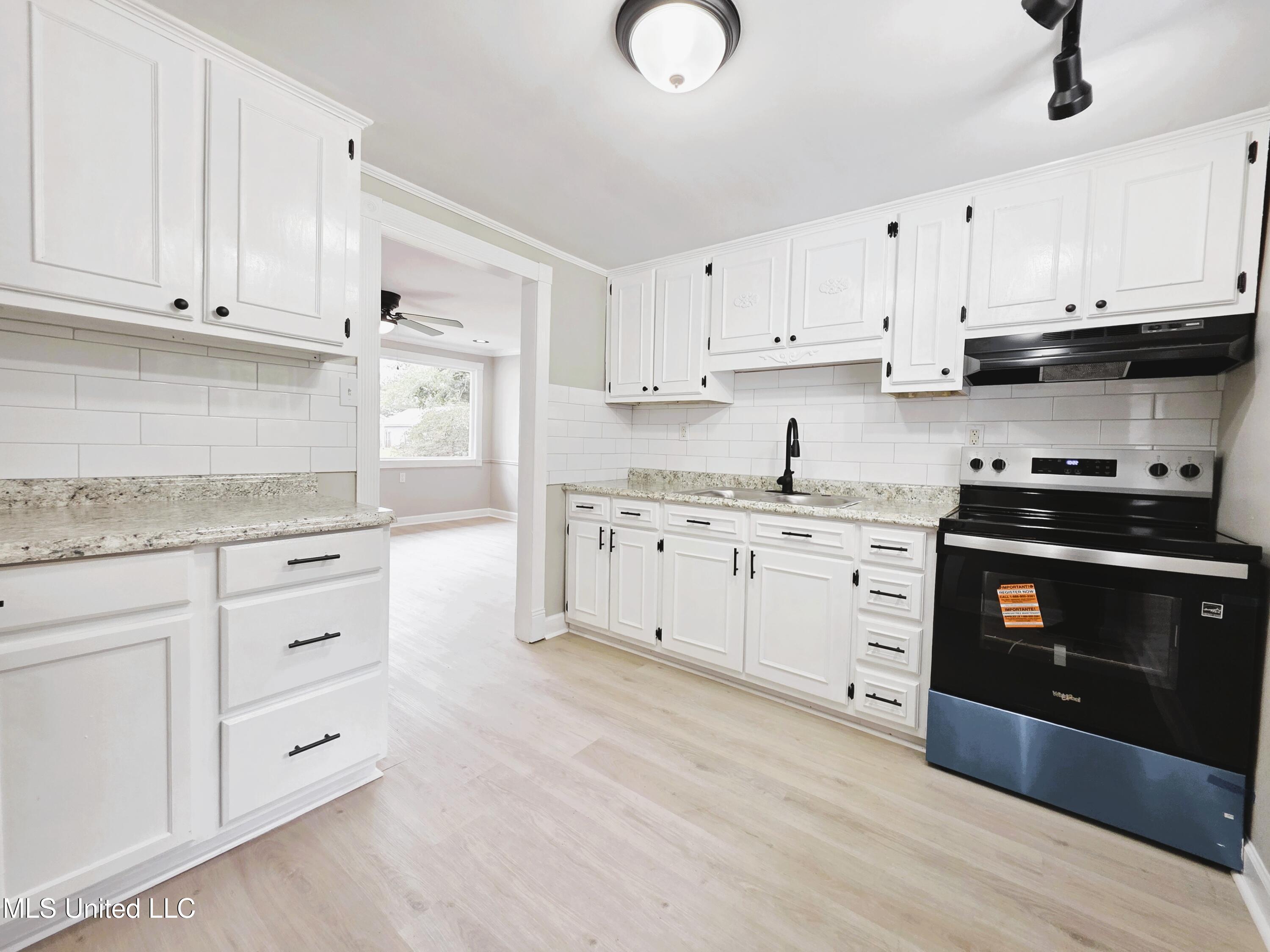 9619 Nevada Avenue Vancleave, MS 39565 - Photo 10 of 21 20251129_114935