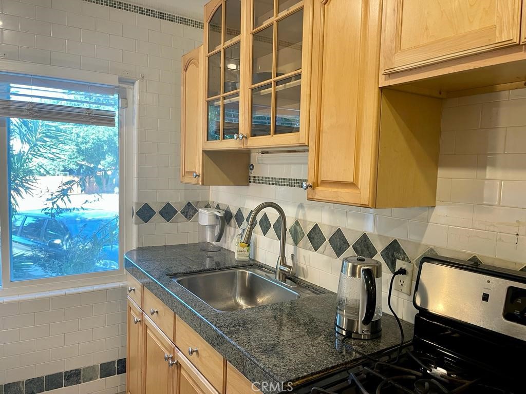 1308 Benedict Drive San Leandro, CA 94577 - Photo 4 of 16