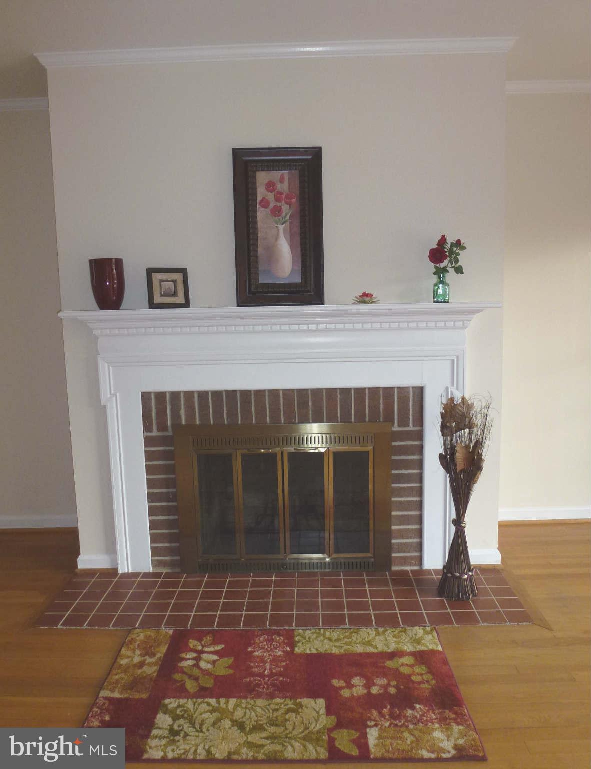 1742 Chain Bridge Road McLean, VA 22102 - Photo 3 of 17 Living Room