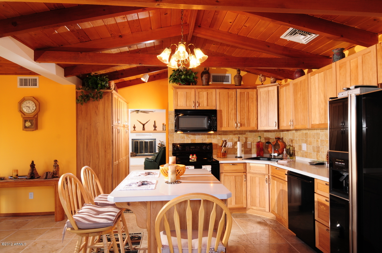 235 South Prospectors Road Apache Junction, AZ 85119 - Photo 4 of 11 Kitchen