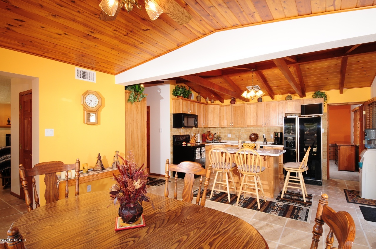 235 South Prospectors Road Apache Junction, AZ 85119 - Photo 5 of 11 Dining Area