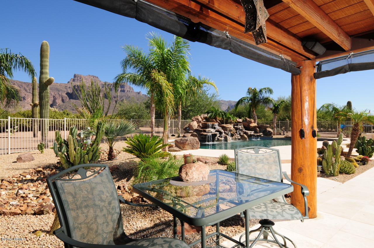 235 South Prospectors Road Apache Junction, AZ 85119 - Photo 9 of 11 Patio View