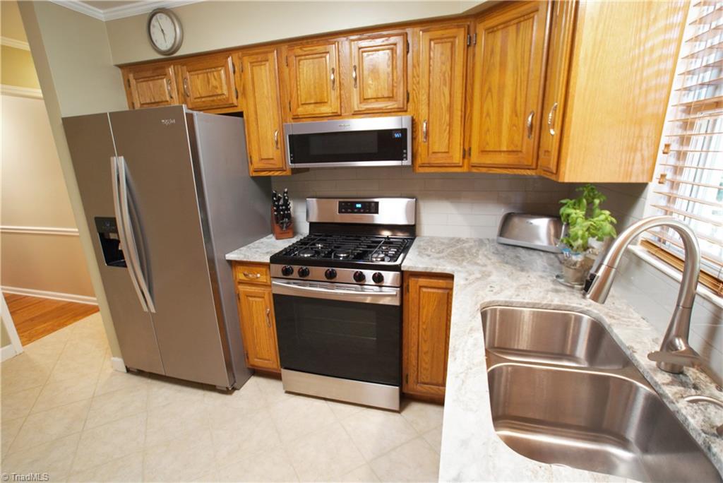 3212 Derby Circle High Point, NC 27265 - Photo 11 of 30