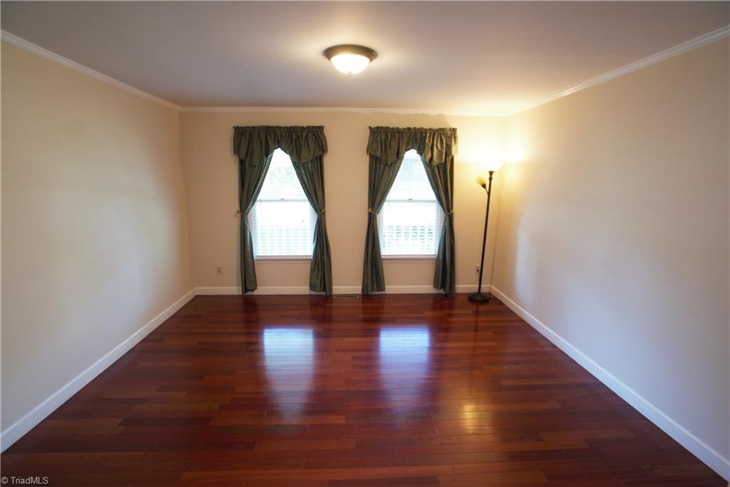 3212 Derby Circle High Point, NC 27265 - Photo 12 of 30 Formal Dining Room - 13' 7" x 13' 7"