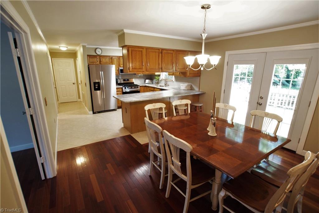 3212 Derby Circle High Point, NC 27265 - Photo 7 of 30