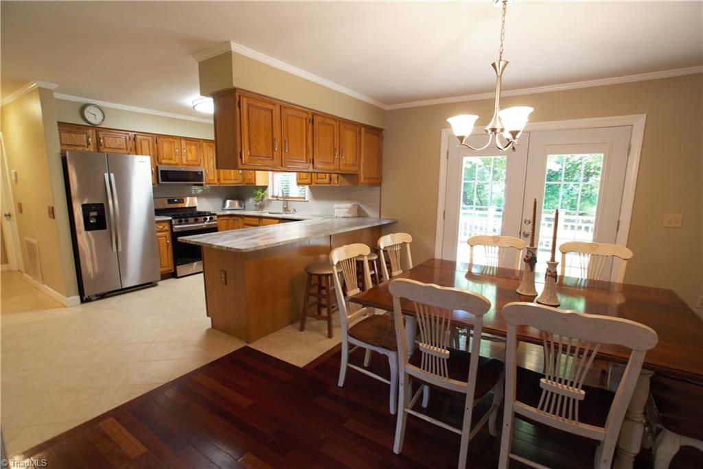 3212 Derby Circle High Point, NC 27265 - Photo 8 of 30