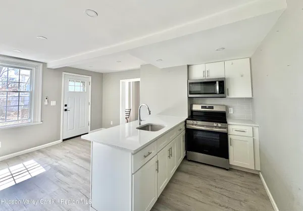 $1,400 | 46 North Street, Unit 6, Catskill, NY 12414