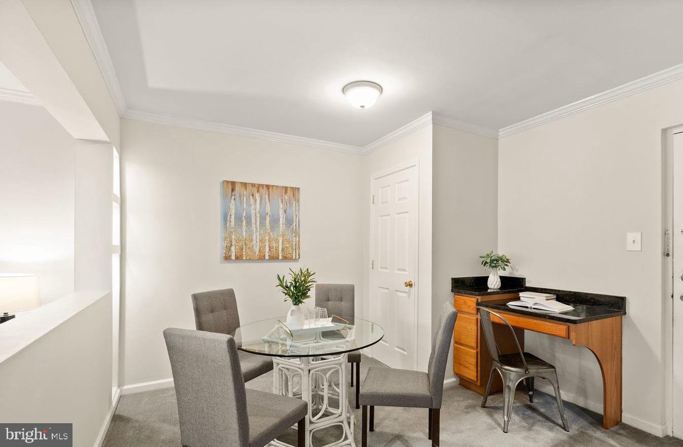 8511 Barrington Court, Unit S Springfield, VA 22152 - Photo 6 of 17