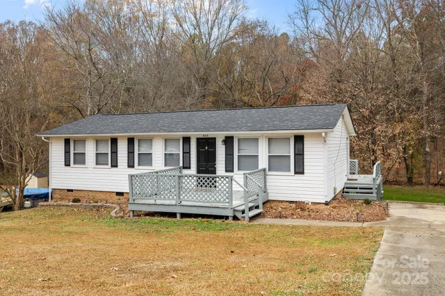 a view of house with outdoor space
