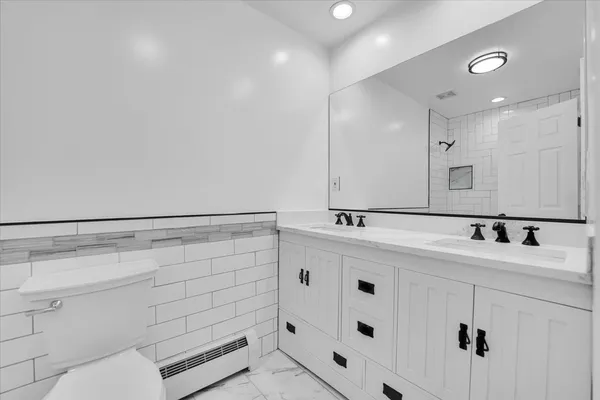 $3,500 | 1001 Oak Lane, Algonquin, IL 60102