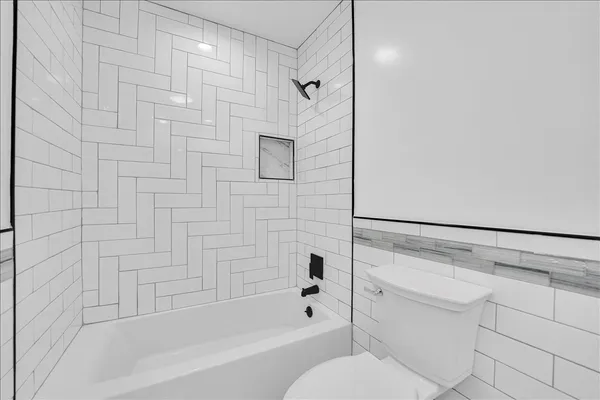 $3,500 | 1001 Oak Lane, Algonquin, IL 60102