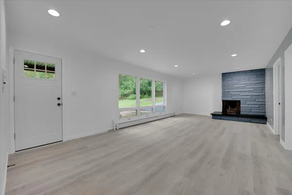 $3,500 | 1001 Oak Lane, Algonquin, IL 60102