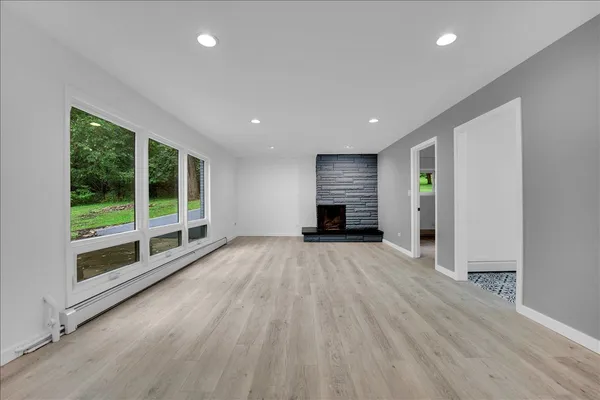 $3,500 | 1001 Oak Lane, Algonquin, IL 60102