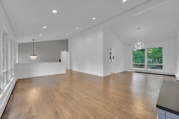 $3,500 | 1001 Oak Lane, Algonquin, IL 60102