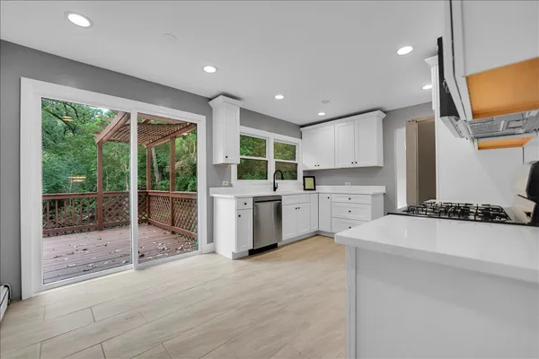 $3,500 | 1001 Oak Lane, Algonquin, IL 60102