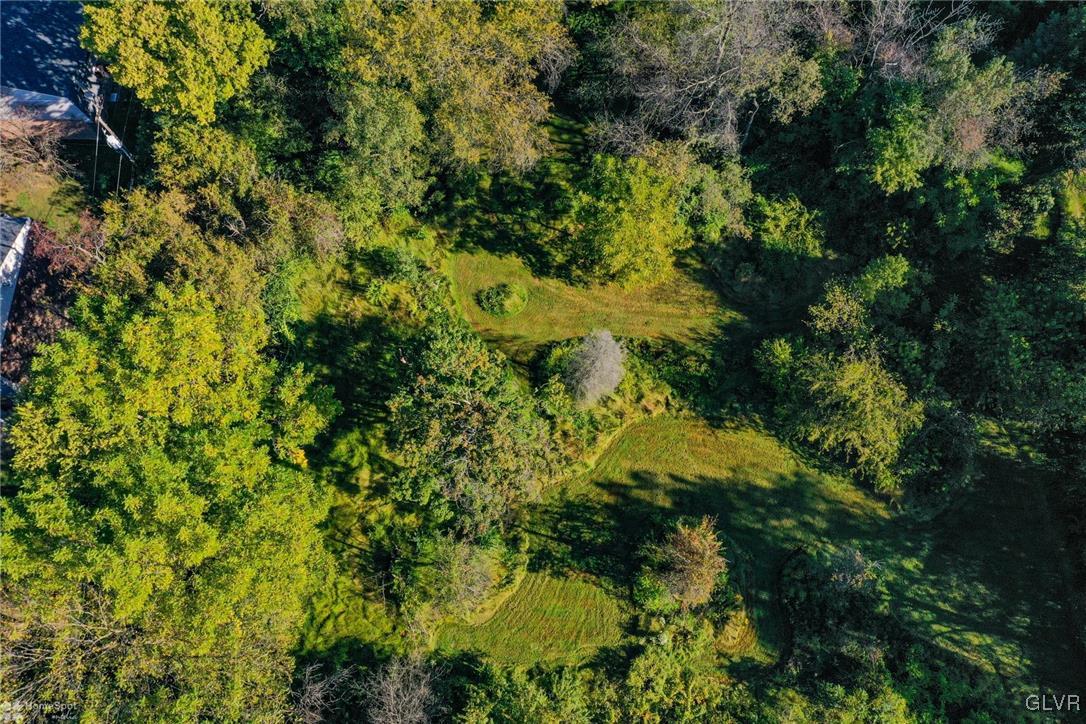 1240 Overlook Road Whitehall, PA 18052 - Photo 7 of 34 Gallery Image 7