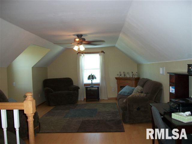 11422 Devils Creek Road Blue Grass, IA 52726 - Photo 13 of 18 Gallery Image 13