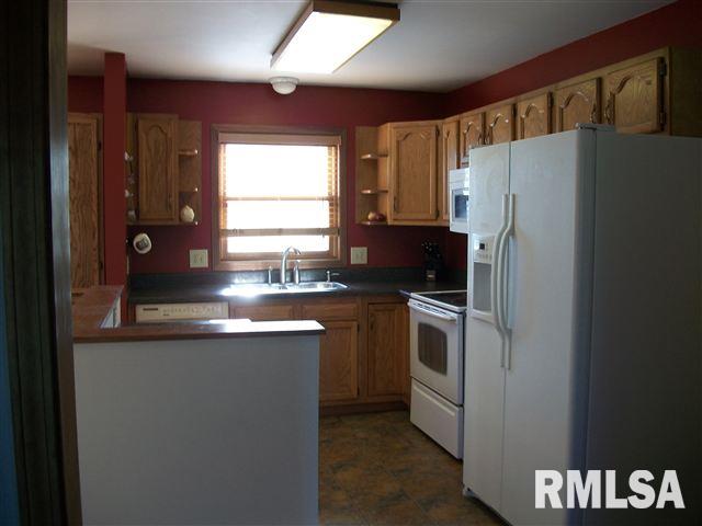 11422 Devils Creek Road Blue Grass, IA 52726 - Photo 5 of 18 Gallery Image 5