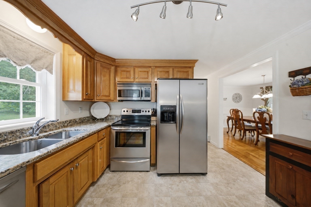 125 Carruth Road Templeton, MA 01468 - Photo 6 of 31