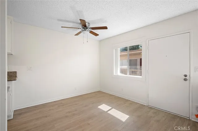 $1,900 | 1111 East Lexington Drive, Unit 209, Glendale, CA 91206