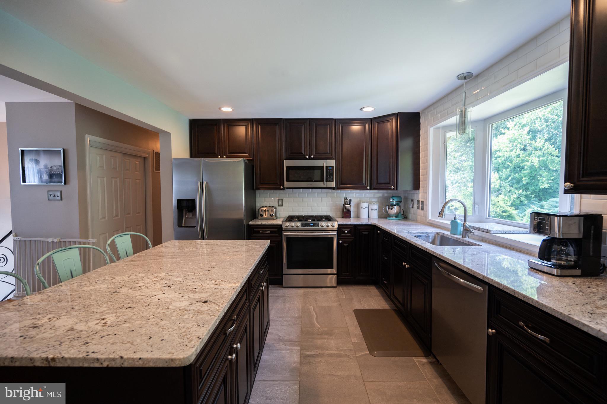 24 Saratoga Road Stratford, NJ 08084 - Photo 5 of 24