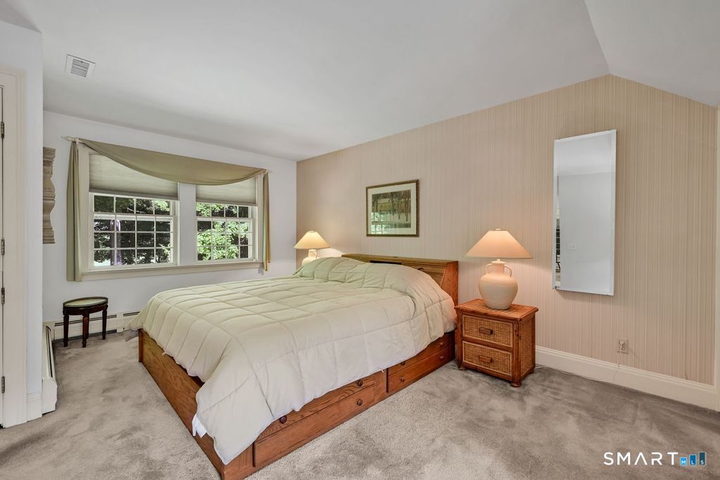 40 Ruffin Road Woodbury, CT 06798 - Photo 23 of 40