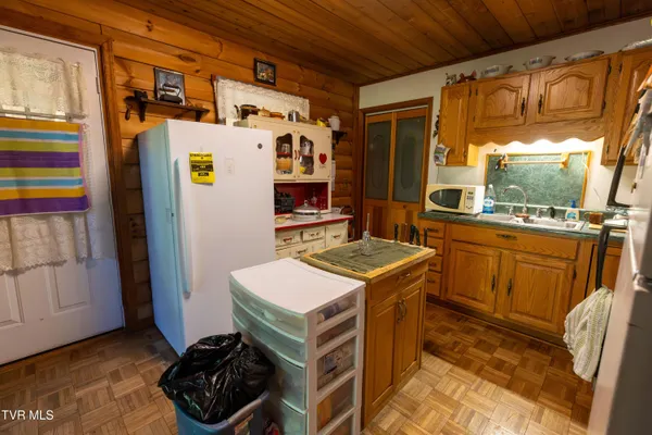 $230,000 | 401 Plymouth Hollow Road, North Tazewell, VA 24630