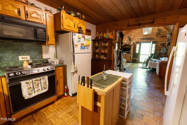 $230,000 | 401 Plymouth Hollow Road, North Tazewell, VA 24630