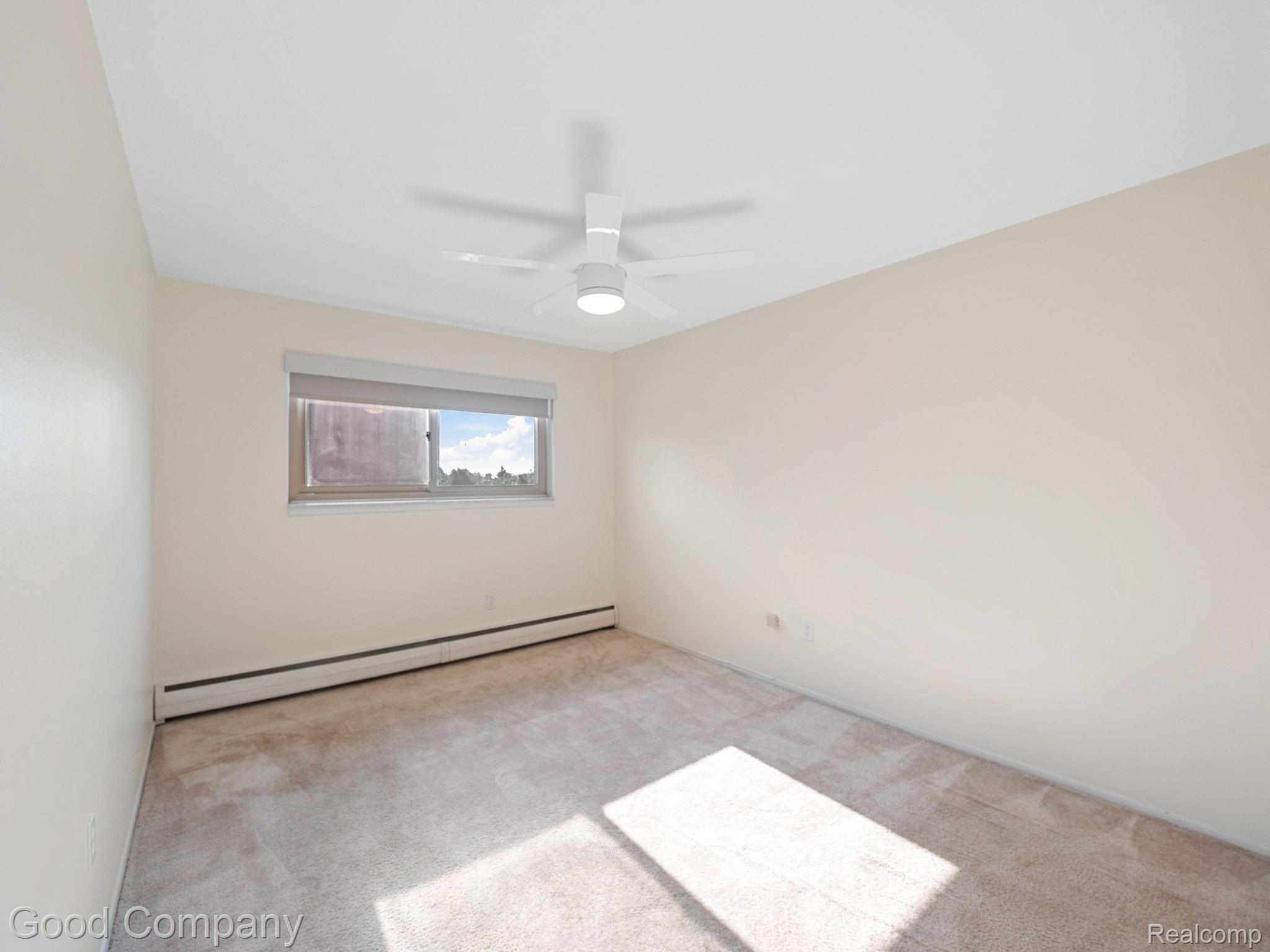2655 East Maple Road, Unit 19 Birmingham, MI 48009 - Photo 18 of 19 21-web-or-mls-P3599721.jpg